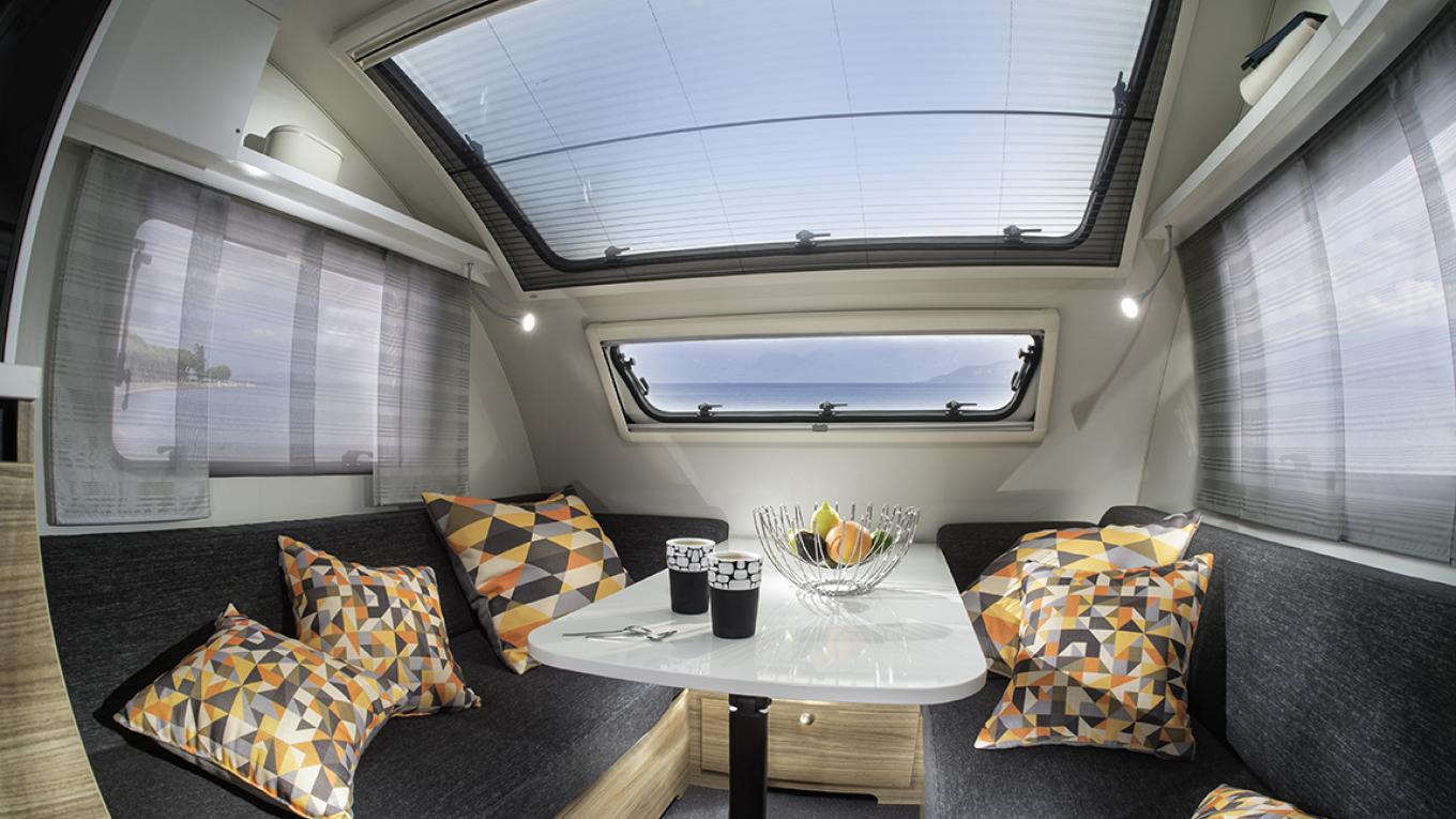 Adria Action, glastag, panoramavindue, sky-light, lysindfald