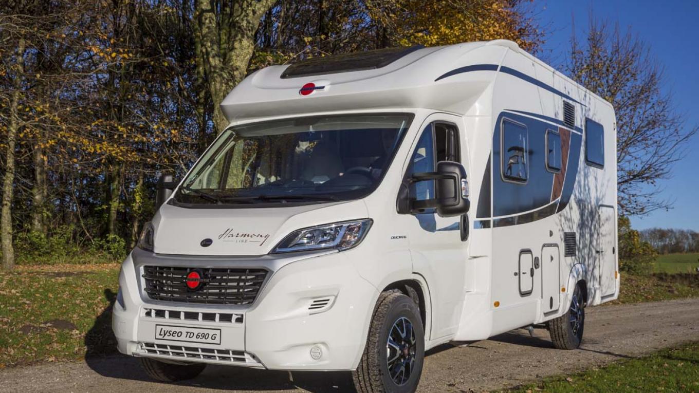 Fleksibilitet, god udnyttelse af kvadratmeterne og værdi for pengene er nøgleord i Bürstner Harmony Life Lyseo TD 690 G. Bürstner Harmony Life Lyseo TD 690 G, autocamper, autocampertest, test