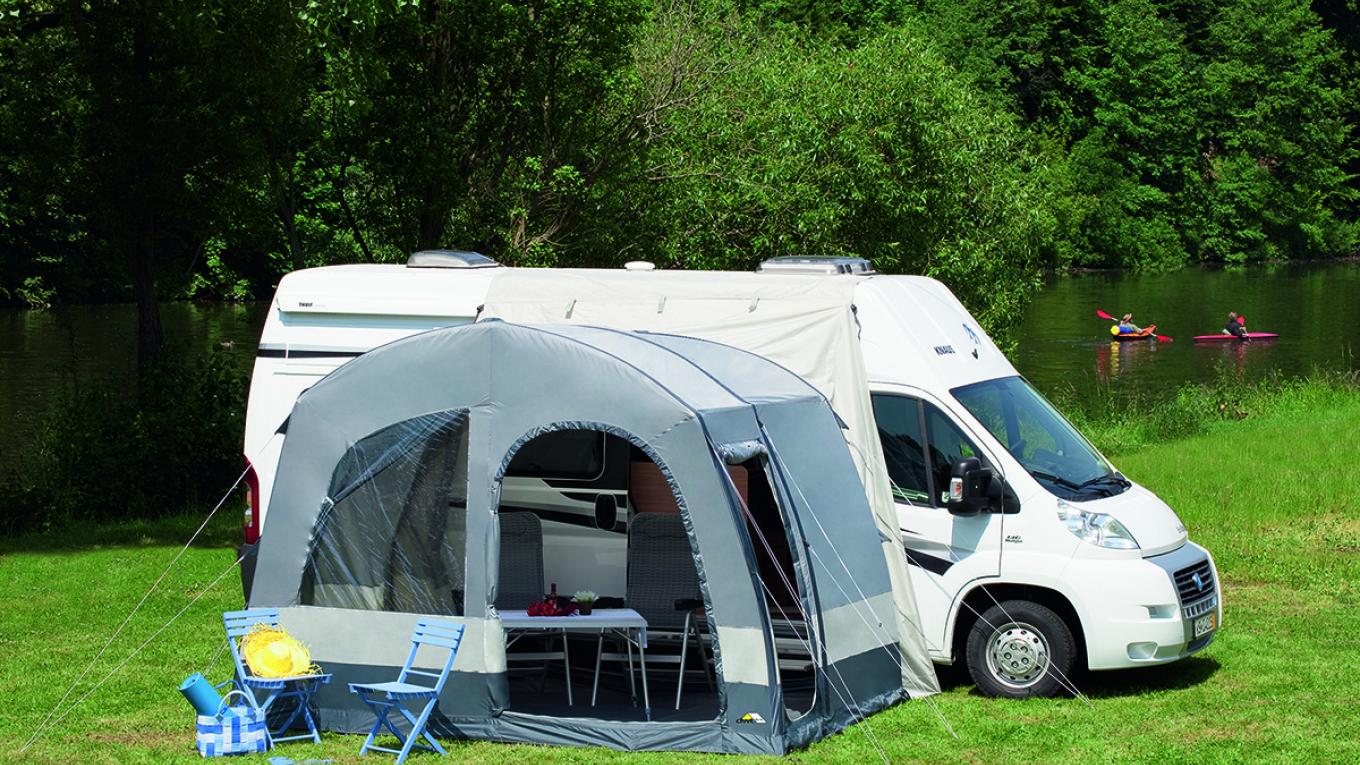 Luna Air-luftforteltet er nemt at stille op og tage ned, hvilket er praktisk for autocamperfolket. dwt, Luna Air, luftfortelt, fortelt, autocampertelt