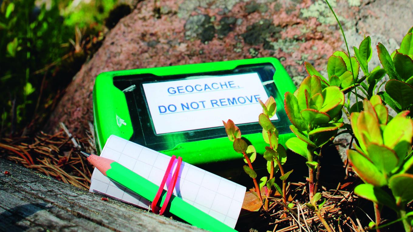 Geocaching, cache, skattejagt med satellit, GPS, natur, oplevelser