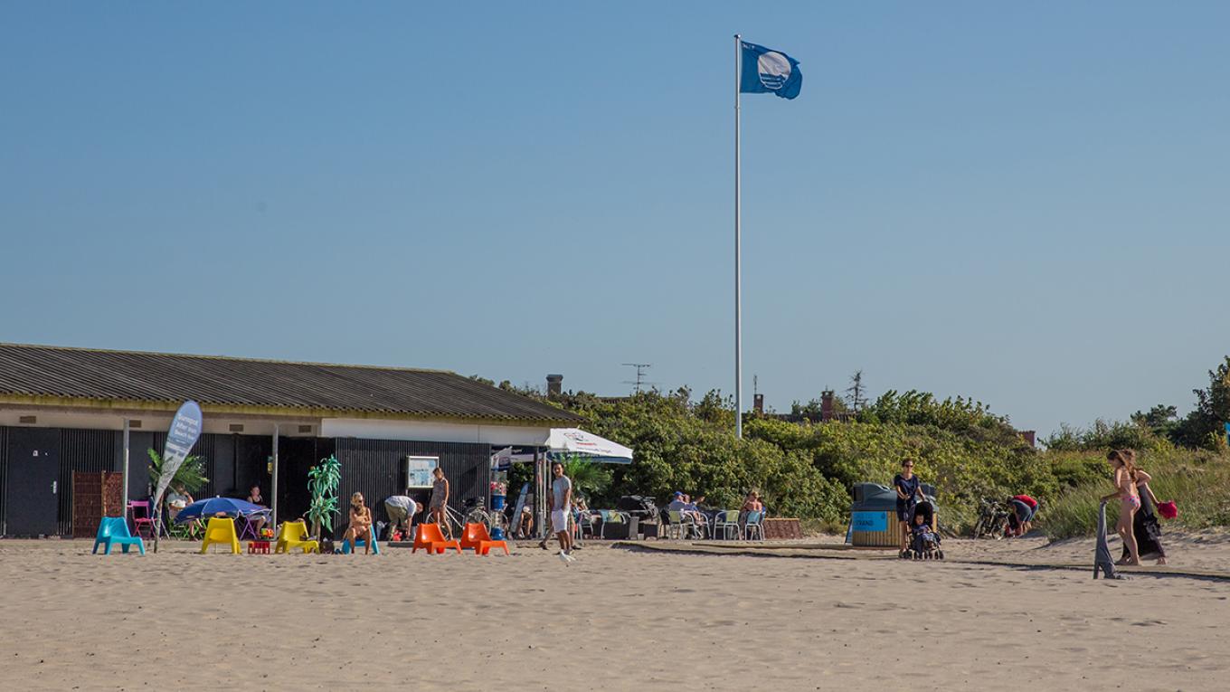 Her vejrer Blå Flag ved Hornbæk Strand. Hornbæk Strand, Danmark, Blå Flag, strande