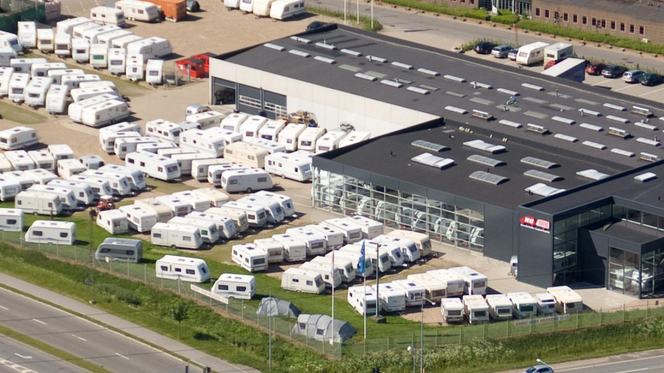 KG Camping i Kolding, der her ses fra oven, fejrer i weekenden 28. og 29. oktober sit 50 års jubilæum. KG Camping, Kolding, camping, campingforhandler, jubilæum 2017, 50 års jubilæum