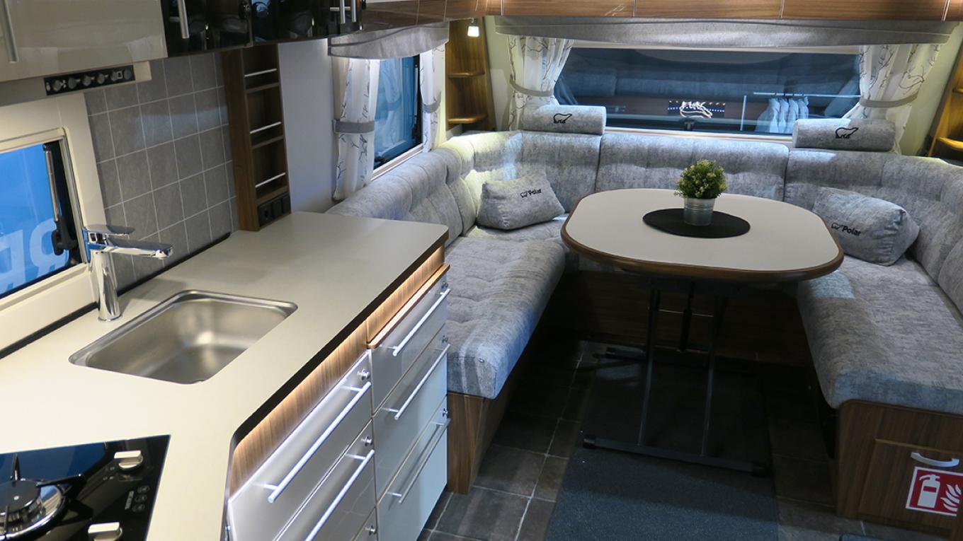 Polar 590 CTH, campingvogn, rundsiddegruppe