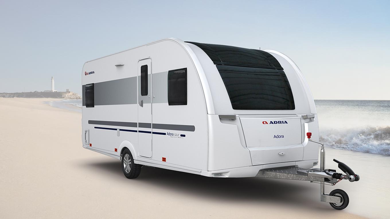 Adria Adora 522 UP-campingvognen har også den populære skylight-panoramavindue. Adria Adora 522 UP, campingvogn, 2018-modeller, Supreme Weekend
