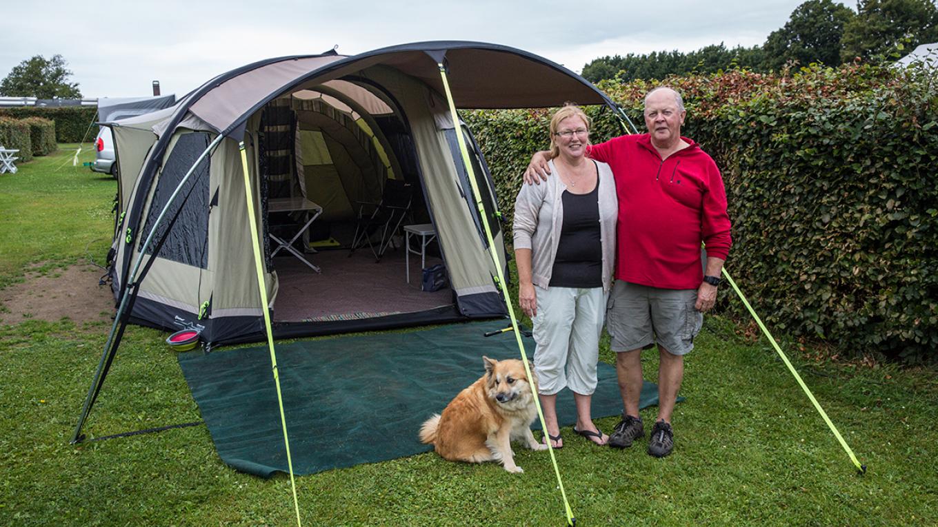 Ninna og Poul Harkjær er teltentusiaster og camperer i telt året  rundt. De elsker komforten og de mange muligheder. Telt, teltcamping, camping, telt året rundt, campingtelt, Poul Harkjær, Ninna Harkjær