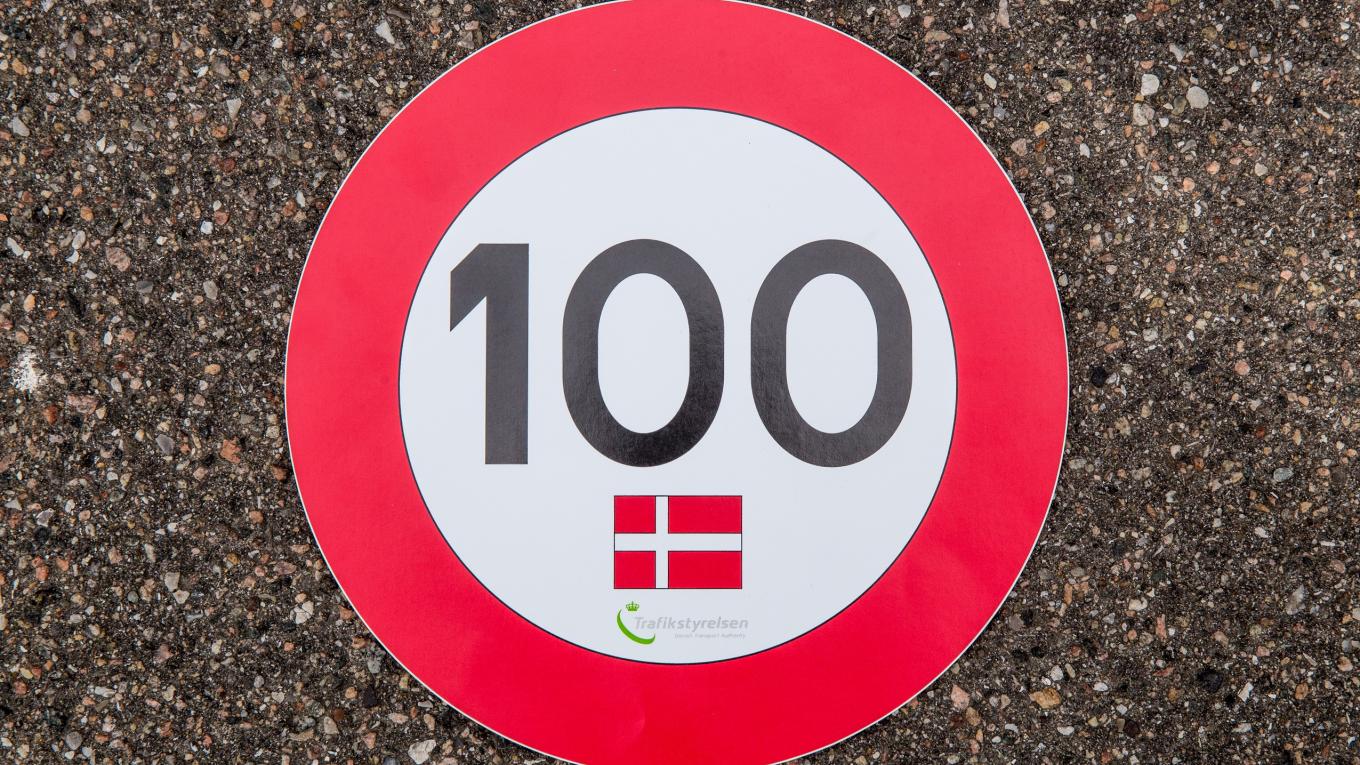 Tempo 100-godkendelsen følger campingvognen Tempo 100-godkendelsen følger campingvognen