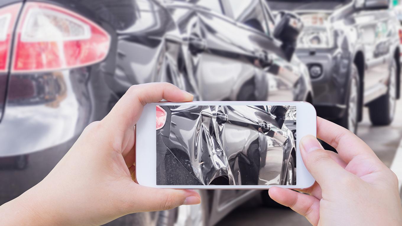 Uheld, ulykke, trafikulykke, tag billeder med mobilen