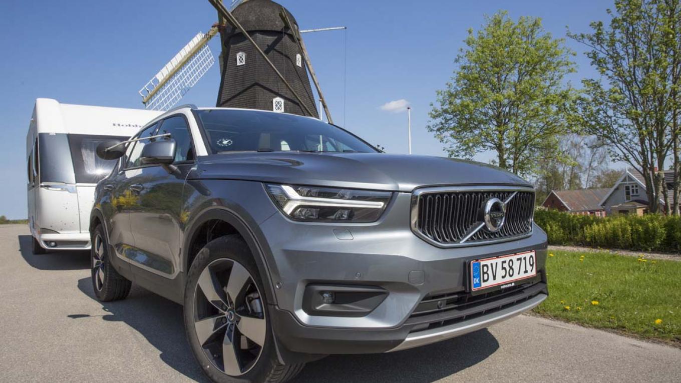 Vi tester blandt andet, hvordan denne Volvo XC 40 klarer sig som campingtrækker. Volvo XC 40, campingtrækker, test, biltest, Campingmagasinet juni 2018