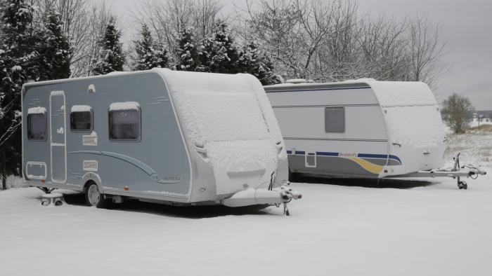 vintercamping, Vinter, vinterklargøring, rengøring af campingvogn, camping, opstilling af campingvogn, gode råd