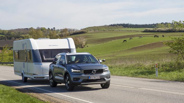 Volvo XC40 D4 Aut. AWD momentum, bil, biltest, campingtrækker, campingvogn
