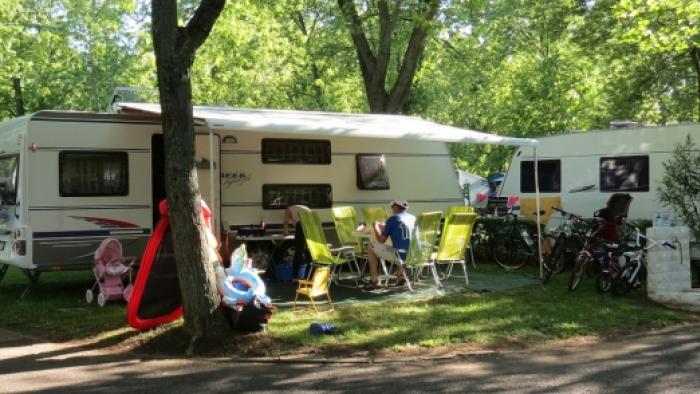 Yacht Camping