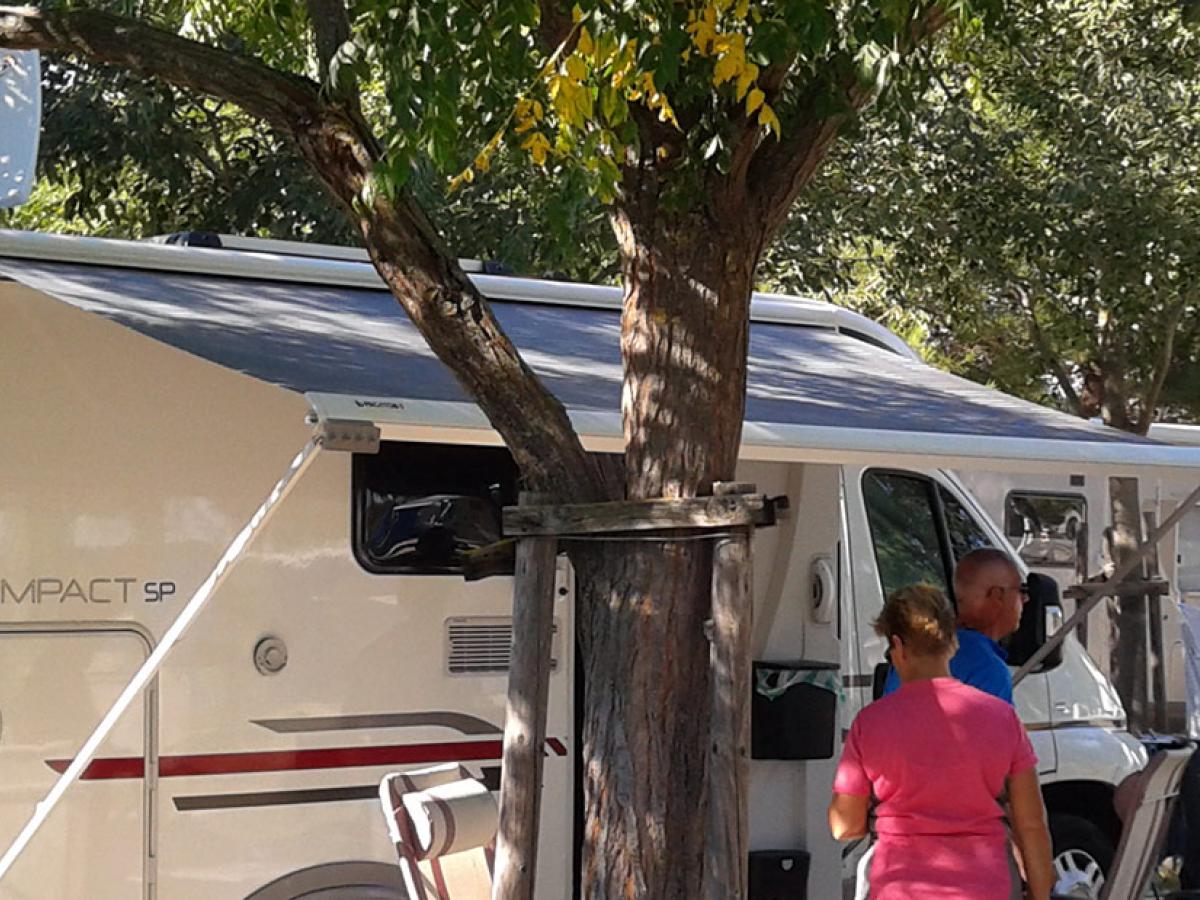 Autocamp Peros
