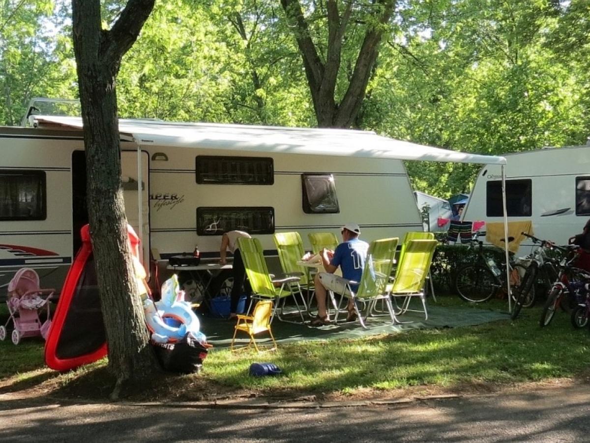 Yacht Camping 