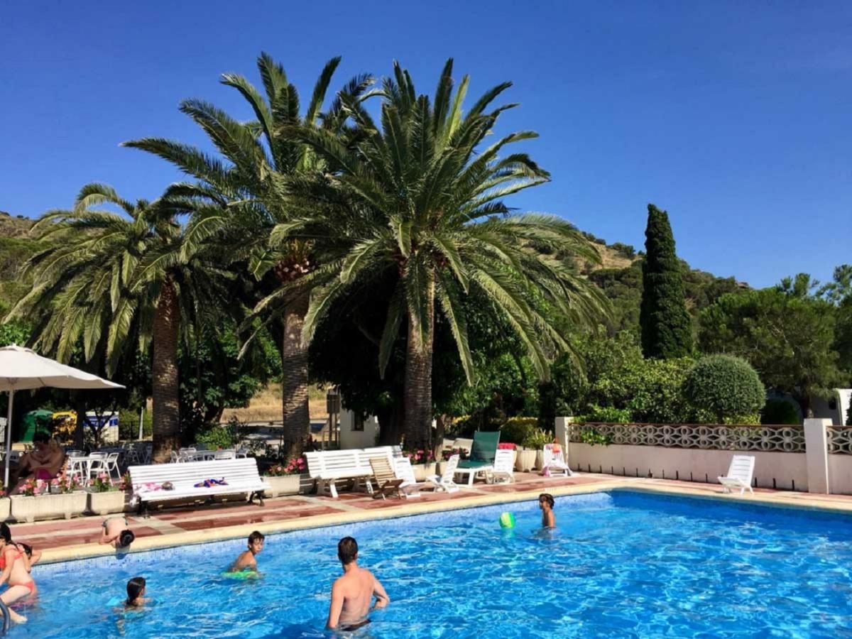 en dag ved poolen