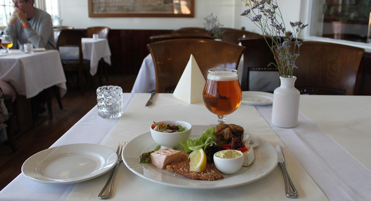 Nyd en frokostplatte på Restaurant Ærø. Sydfyn, Fyn, Restaurant Ærø, frokostplatte