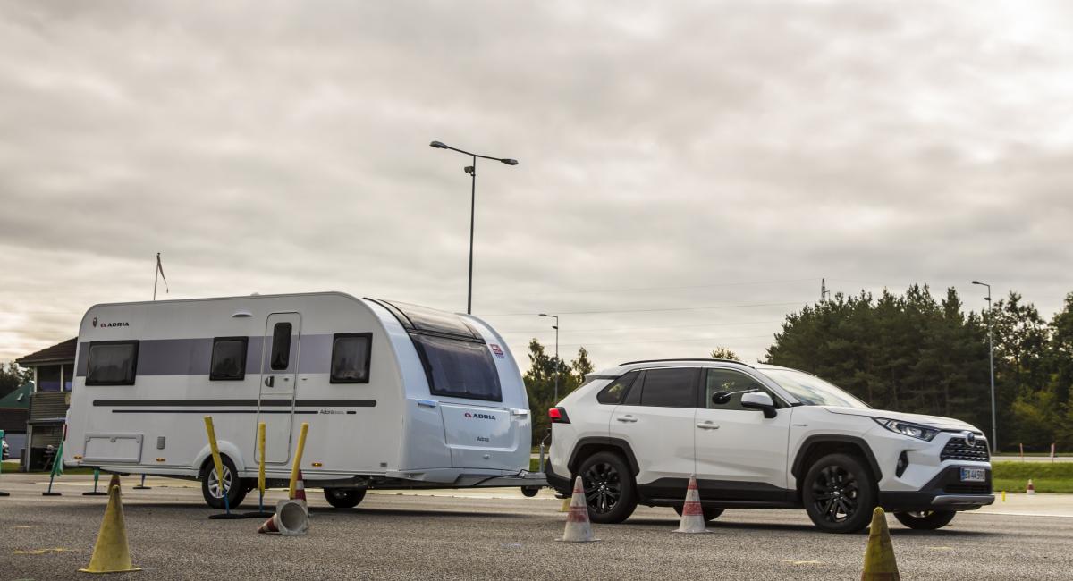 Toyota RAV4 2,5 Hybrid AWD-i H3