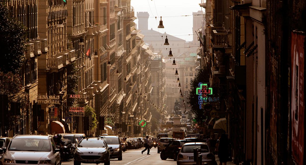 Genova, Italien, gader, biler