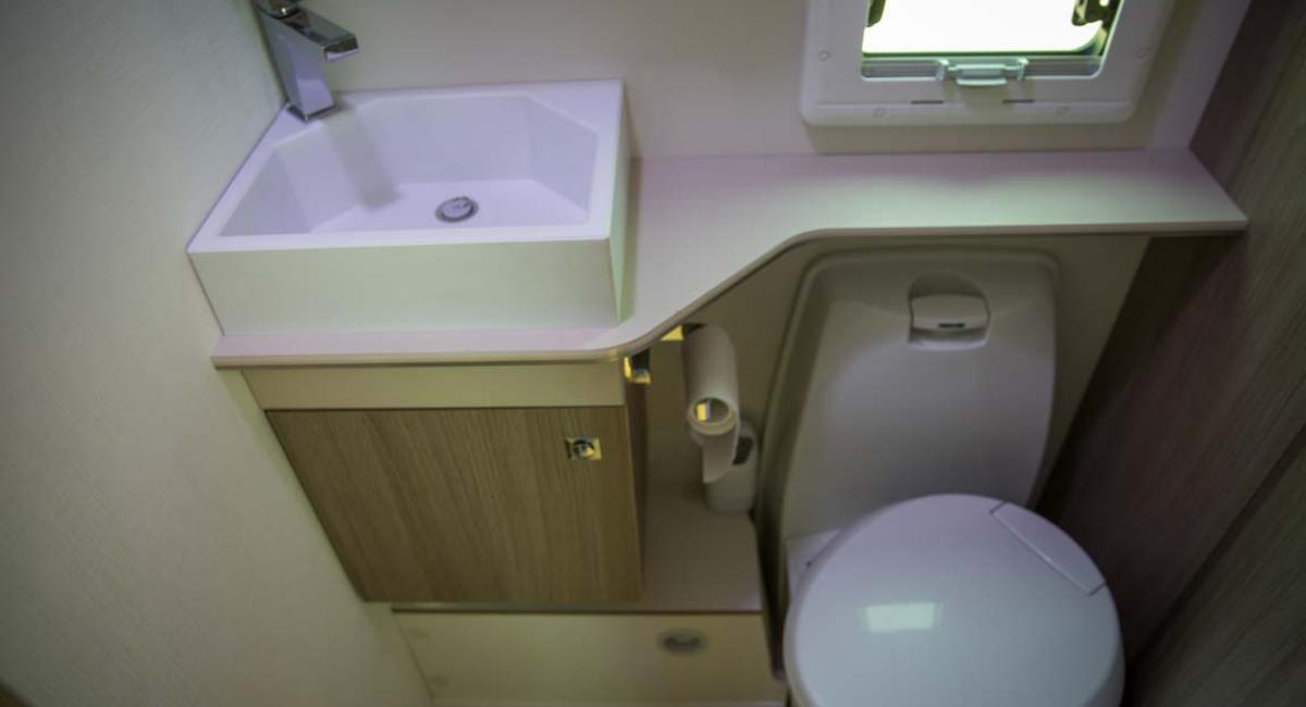 Caravelair Allegra Home 560, campingvogne, 2018, test, campingvognstest, badeværelse