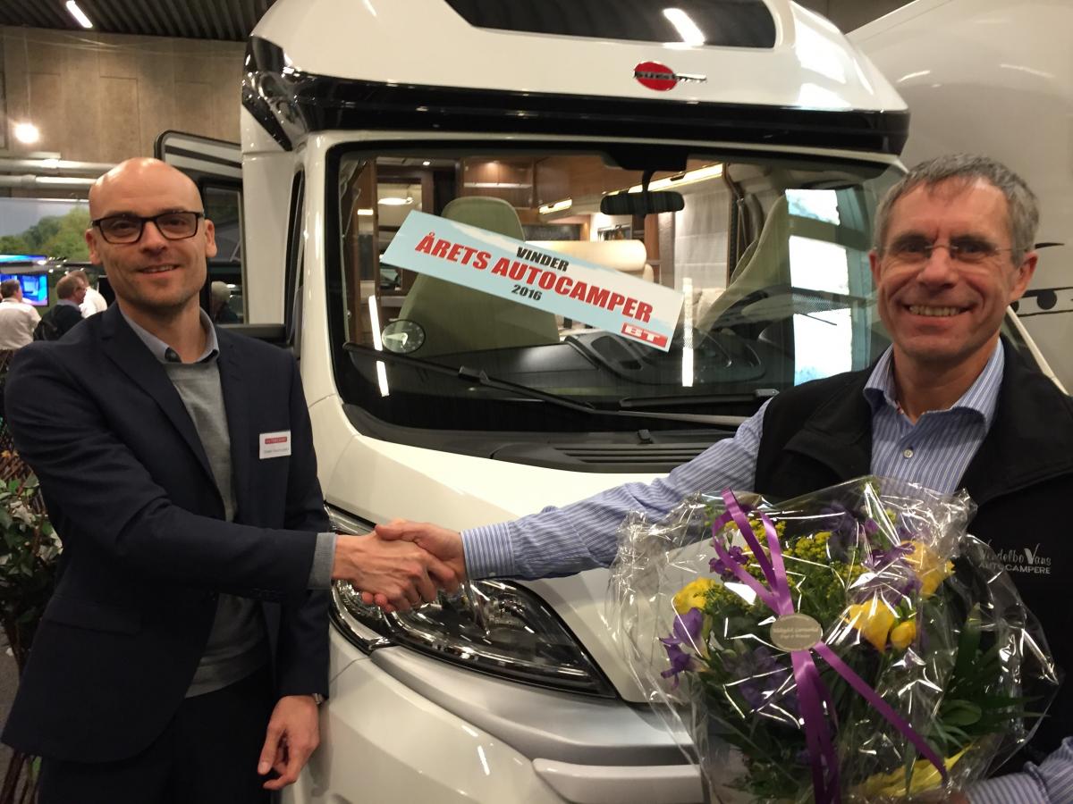 Steen Rasmussen fra Intercamp (tv) - importør af Bürstner i Danmark og Torben Jensen fra Vendelbo Vans som er forhandler af Bürstner autocampere