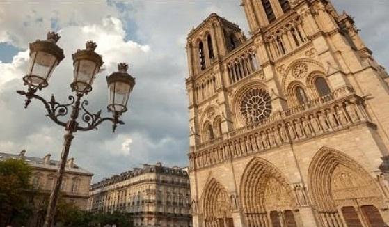 Sådan så Notre Dame i Paris ud, før katedralen brændte ned i 2019. Notre Dame, Paris