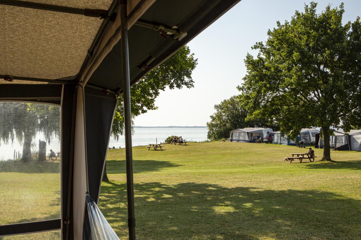 Camping_Aabyskov_strand_2022_foto_Lasse_Loendahl_Henriksen