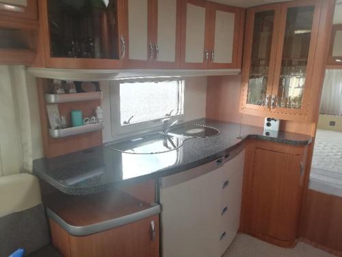 Hobby Prestige 560 UFE køkken