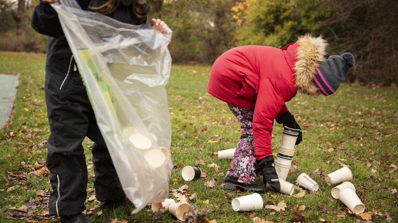 Skraldeindsamling med DCU