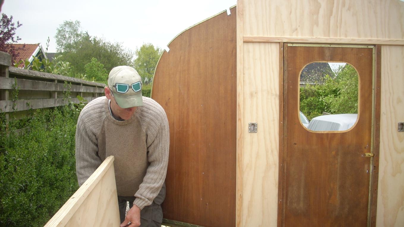 Thomas bygger campingvogn 1